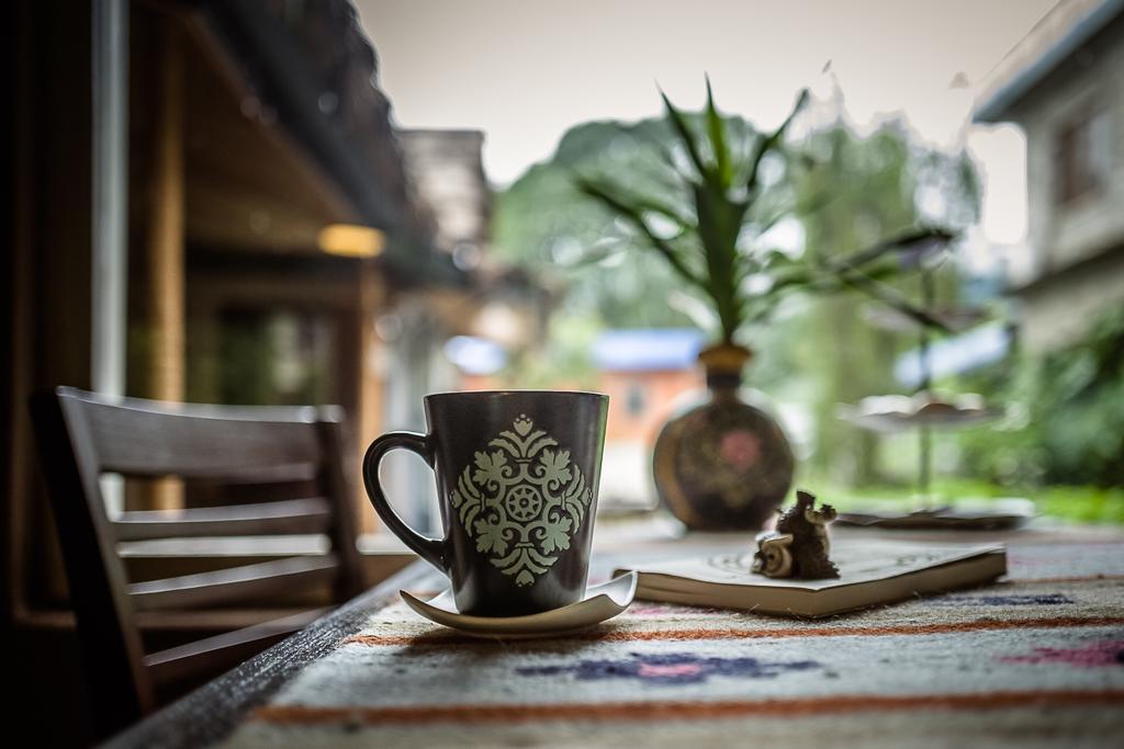 Mingtang Garden Cottage 名堂花园度假屋 Pokhara Buitenkant foto